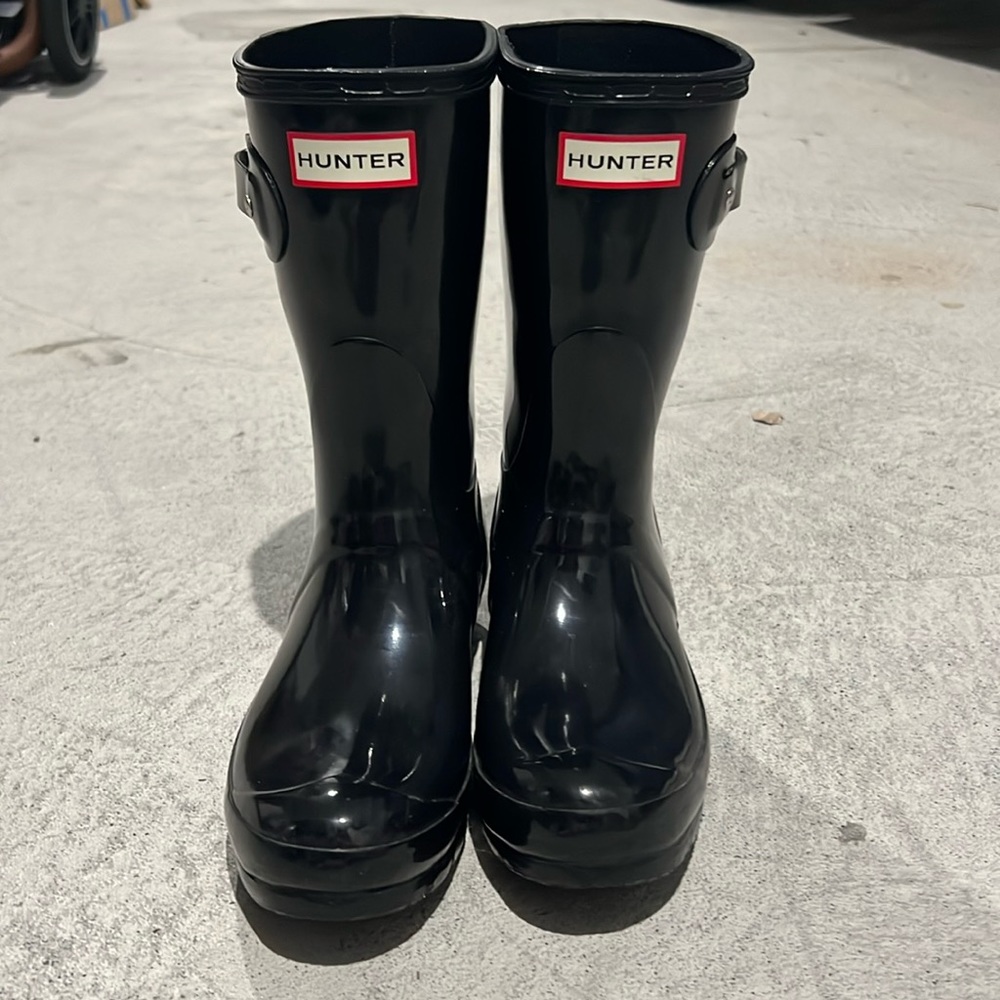 Lightly Used Authentic Hunter Boots Size 6